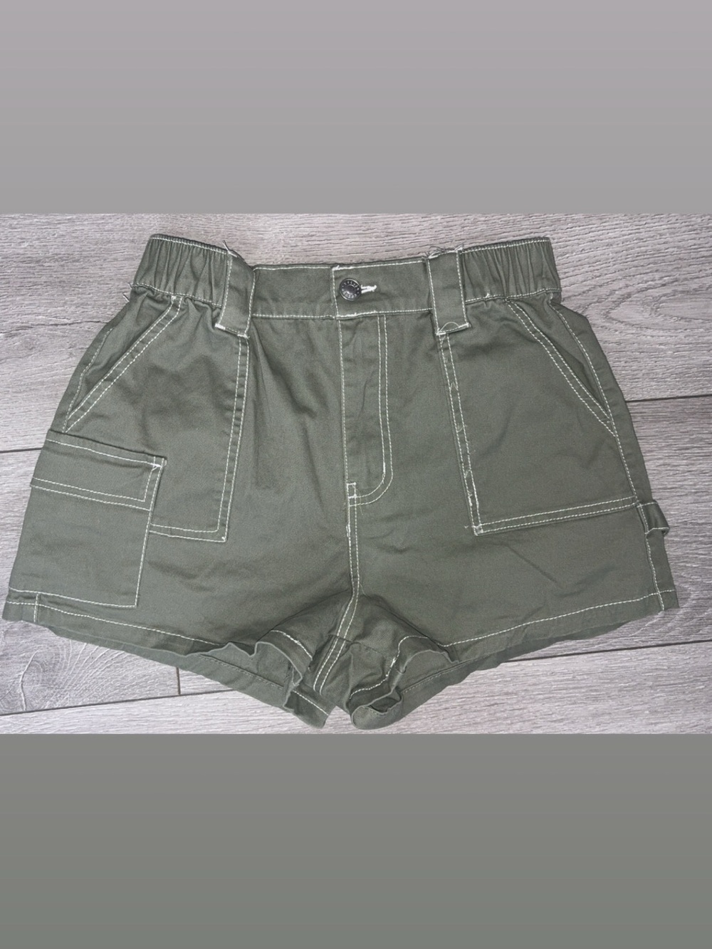 Refuge Women’s Shorts Green Size M Cotton Canvas High Rise 2.5" Pockets